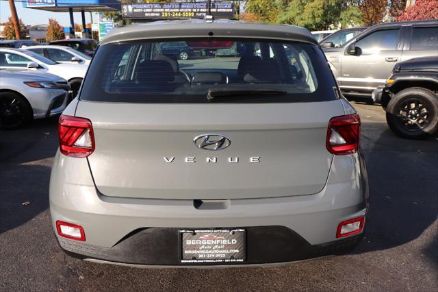 2023 hyundai venue se