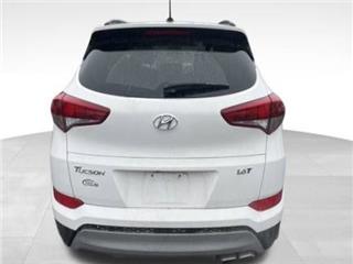 2017 Hyundai Tucson night