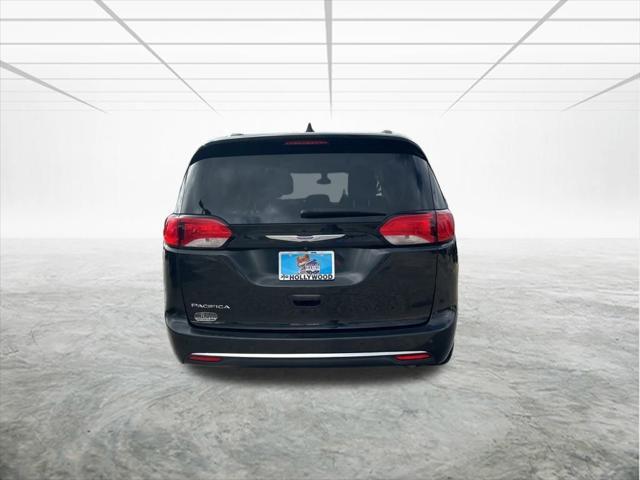 2019 chrysler pacifica touring-l plus