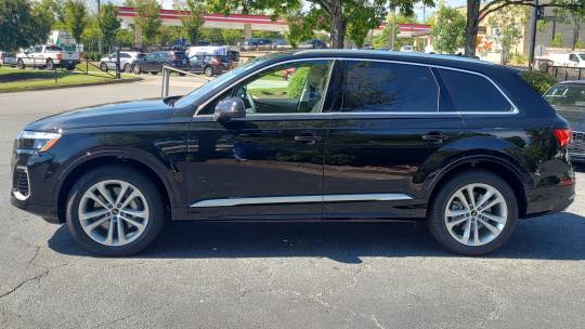2025 Audi Q7 55 premium plus