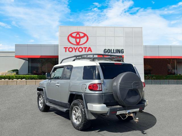 2011 toyota fj cruiser base