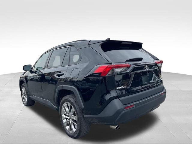 2021 toyota rav4 xle premium