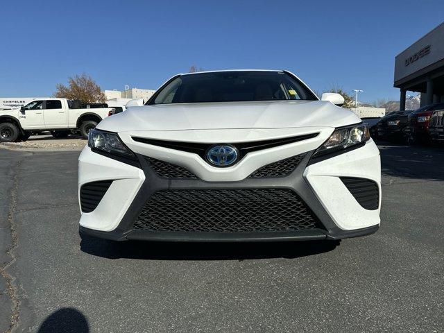 2018 toyota camry hybrid se