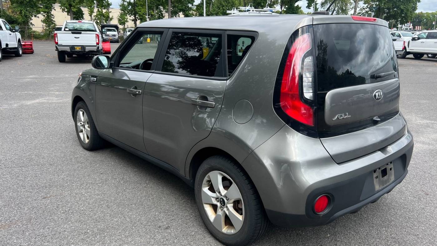 2019 kia soul base