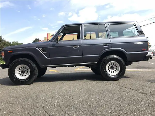 1987 toyota land cruiser 155,000 miles gray straight 6 cylinder engine 4.2l/25