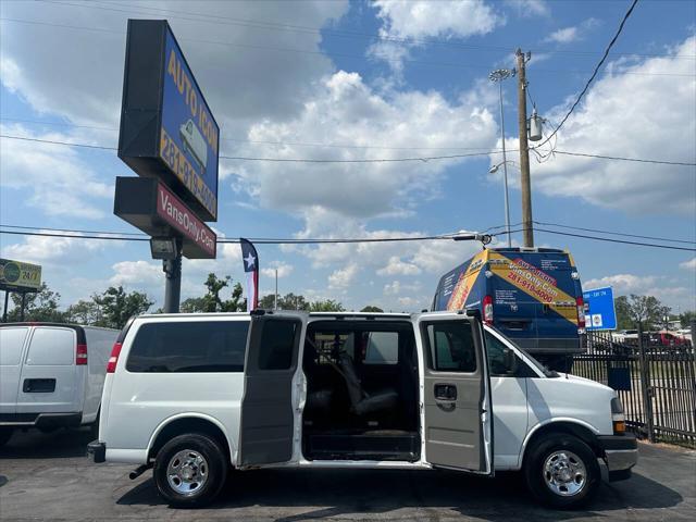 2018 chevrolet express 3500 lt