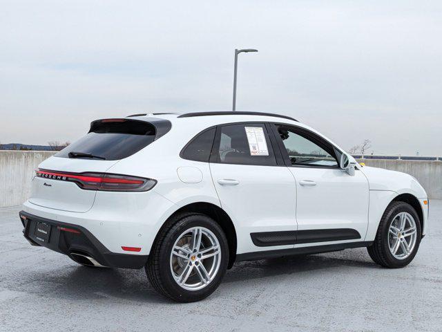 2024 porsche macan base