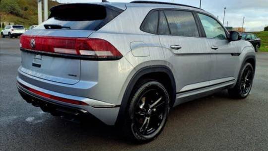 2025 Volkswagen se