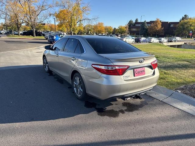 2016 toyota camry se