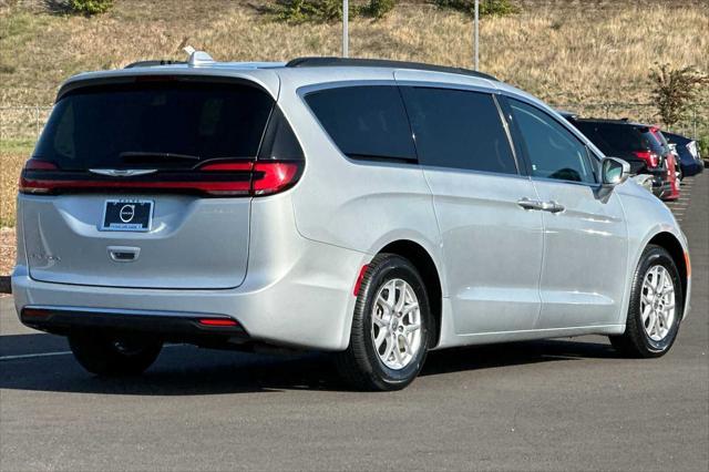2022 chrysler pacifica touring l