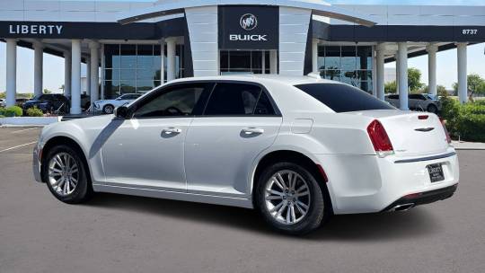 2017 Chrysler 300