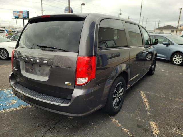 2018 dodge grand caravan se