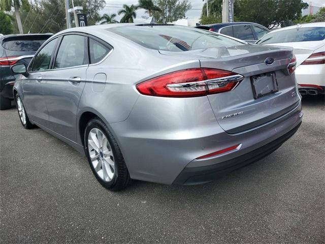 2020 ford fusion hybrid se