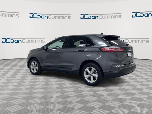 2022 ford edge se