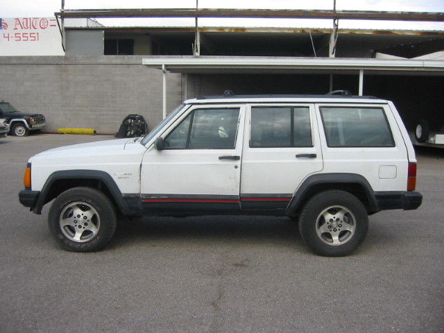 1994 jeep cherokee no reserve!!!