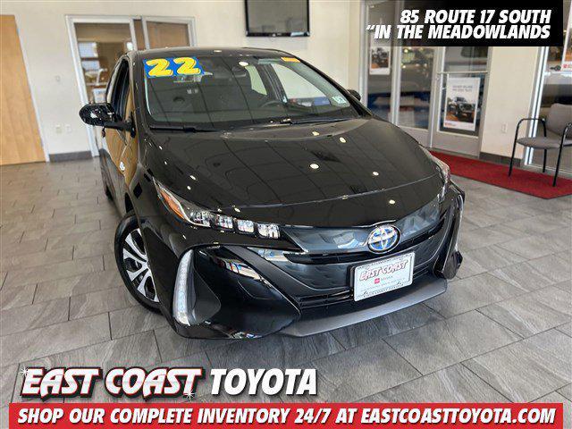 2022 toyota prius prime le