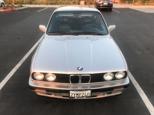 1991 318 i 4 door 5 speed moonroof e30