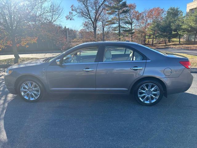 2012 lincoln mkz base