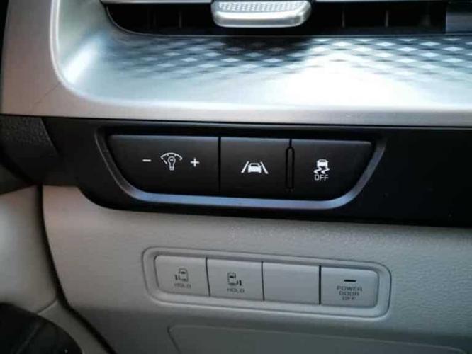 2022 kia carnival in minneapolis, minnesota