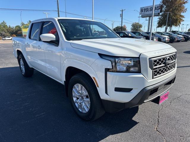 2022 nissan frontier sv