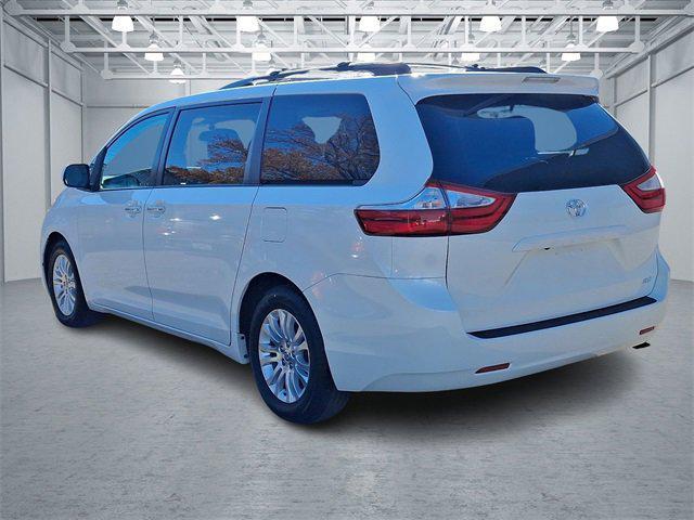 2015 toyota sienna xle
