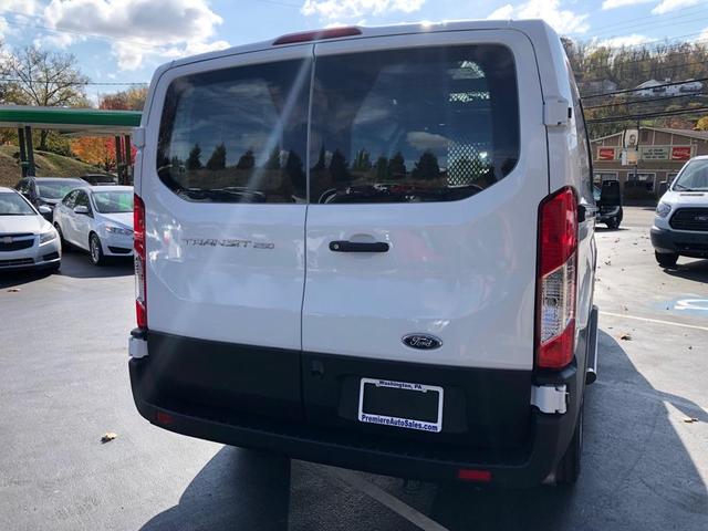 2022 ford transit-250 t-250
