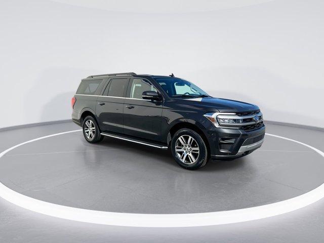 2022 ford expedition max xlt