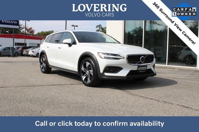 2023 volvo v60 cross country b5 plus