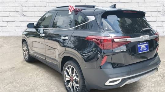 2022 kia seltos sx