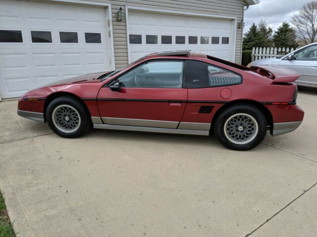 1987 pontiac fiero gt coupe 2.8 liter