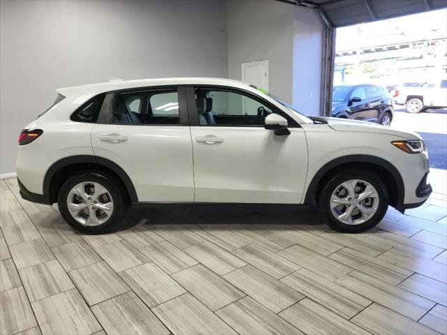 2023 honda hr-v lx