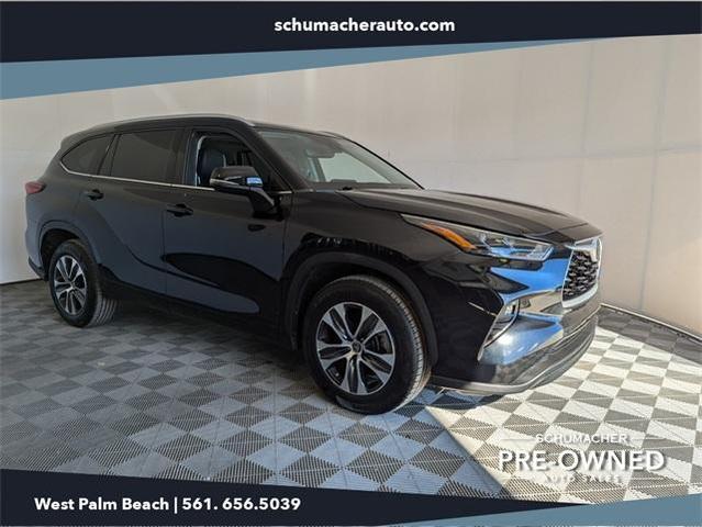 2022 toyota highlander xle