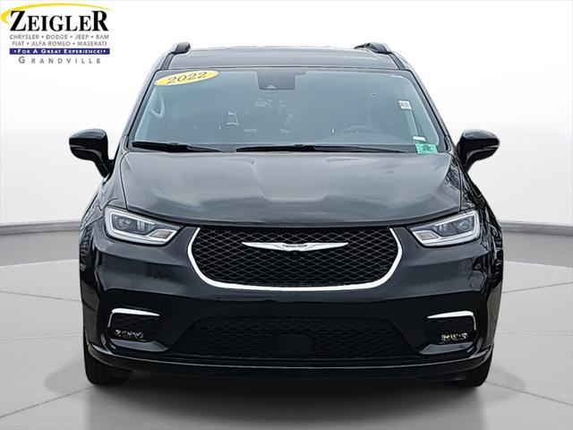 2022 chrysler pacifica touring l