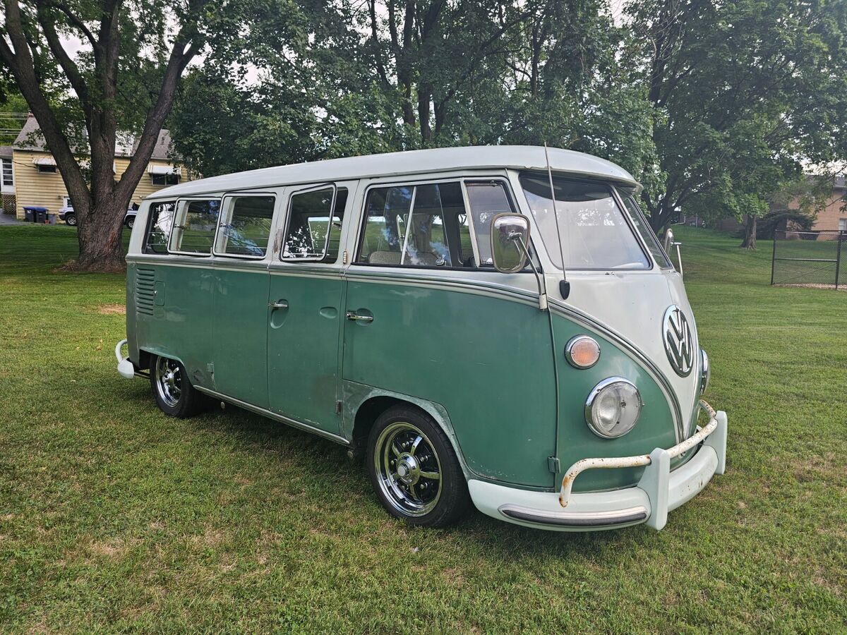 1965 volkswagen bus 13 window deluxe