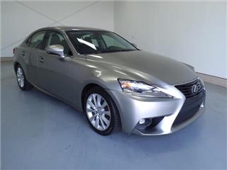 2016 Lexus IS base