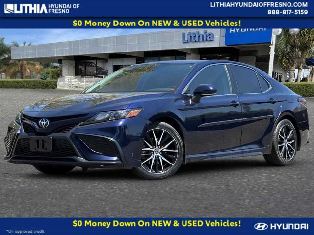2022 toyota camry se