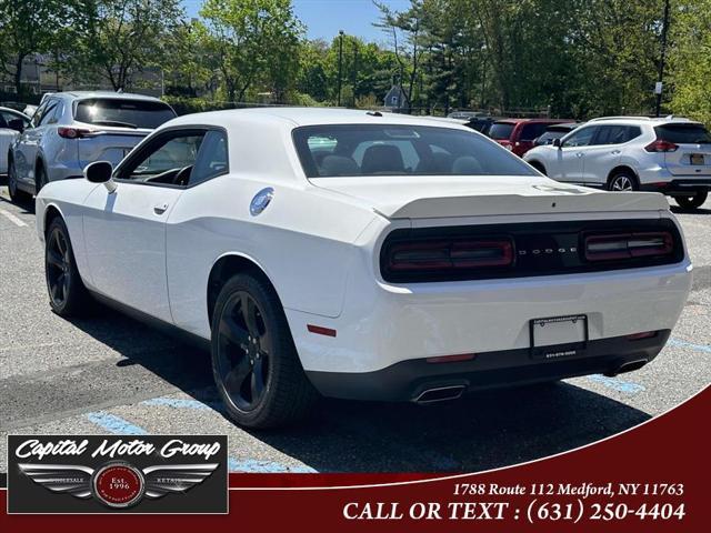 2018 dodge challenger sxt