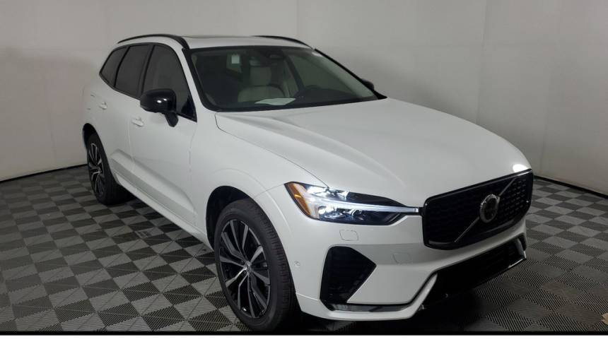 2024 volvo xc60 b5 plus dark theme