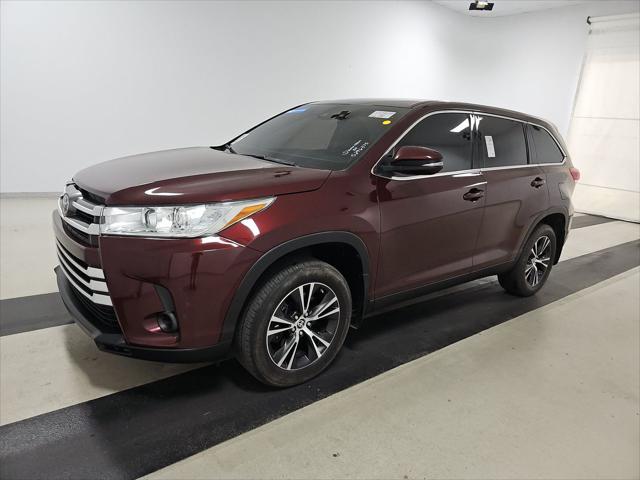 2019 toyota highlander le