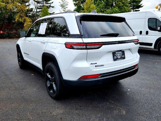 2023 jeep grand cherokee altitude