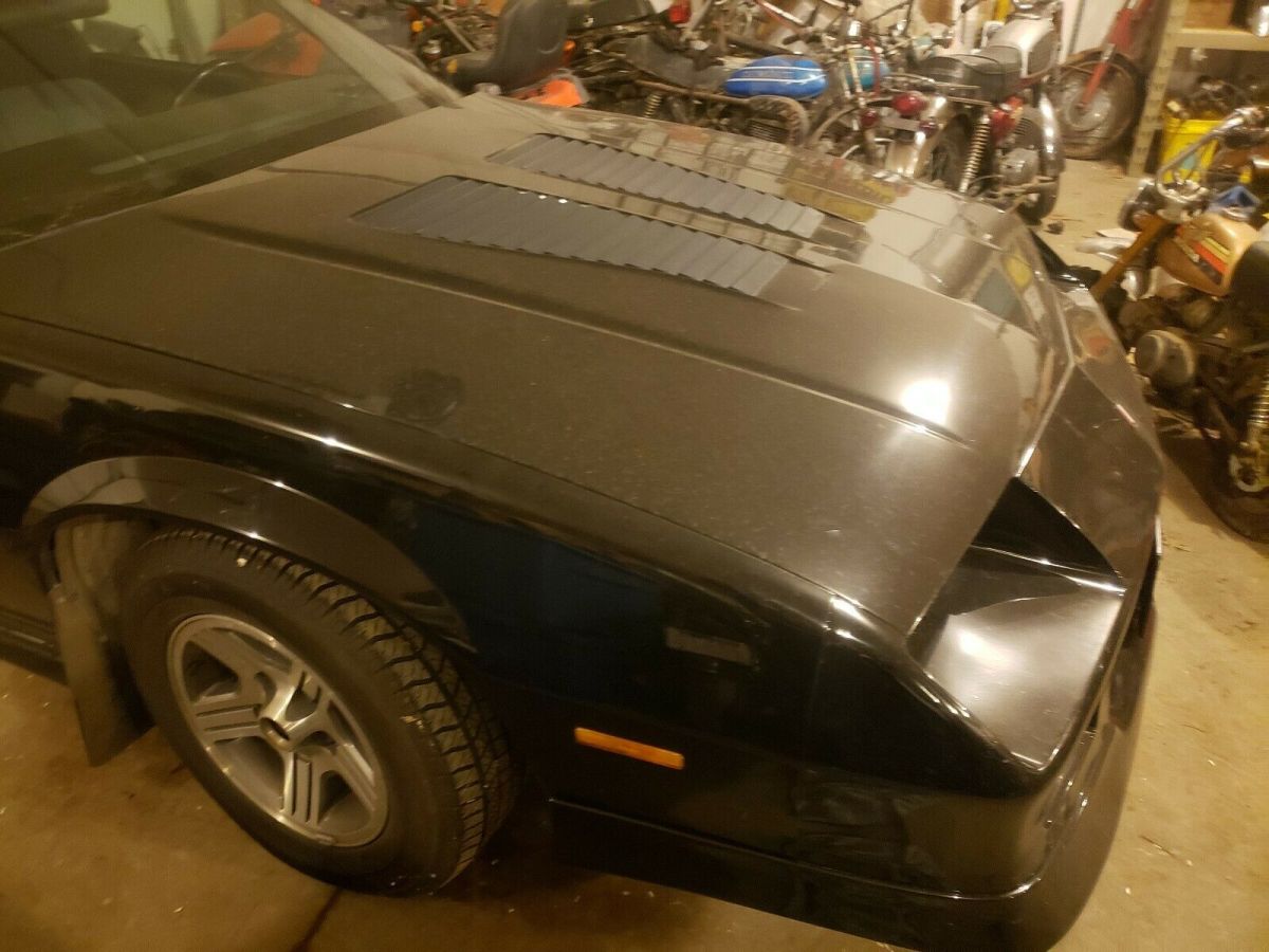 1989 chev iroc camaro nice original car clear title 305 carburated motor origina