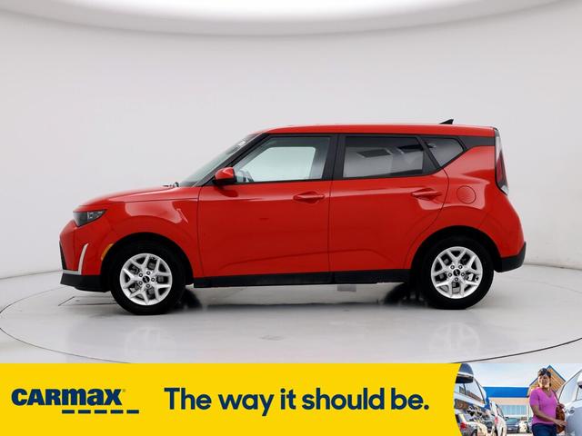 2023 kia soul lx