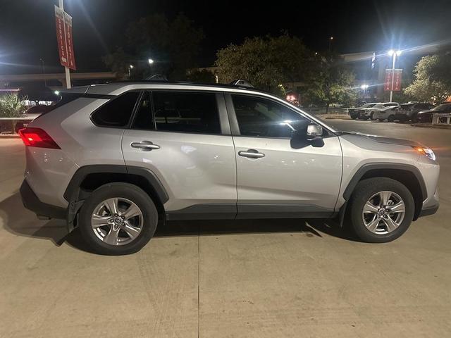 2023 toyota rav4 xle