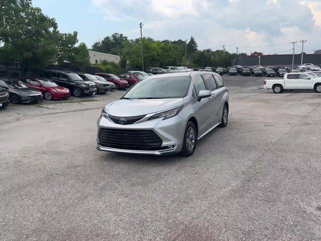 2023 toyota sienna xle 8 passenger