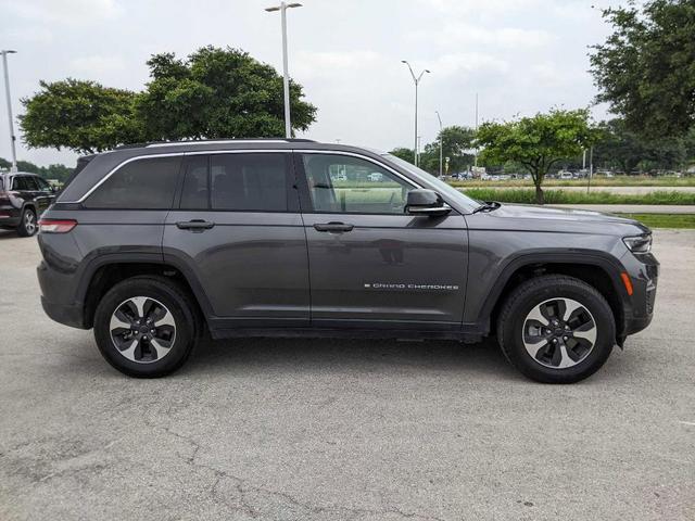 2022 jeep grand cherokee 4xe base