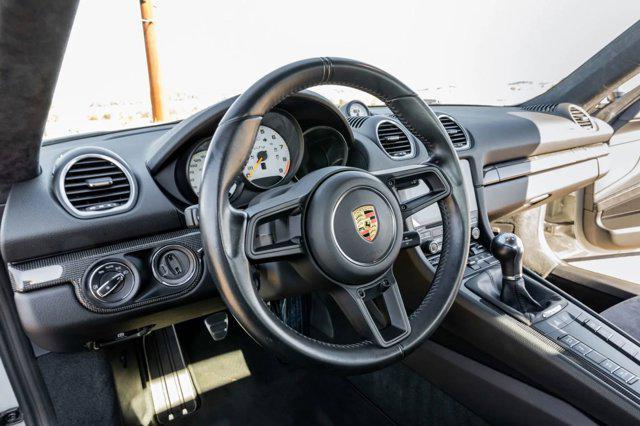 2020 porsche 718 cayman gt4