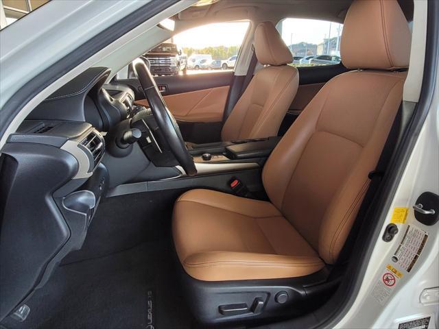 2019 lexus is 300 base