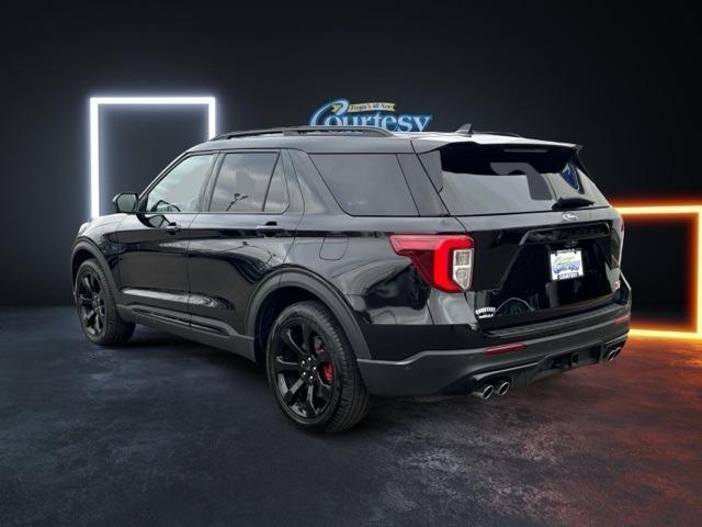 2022 ford explorer st
