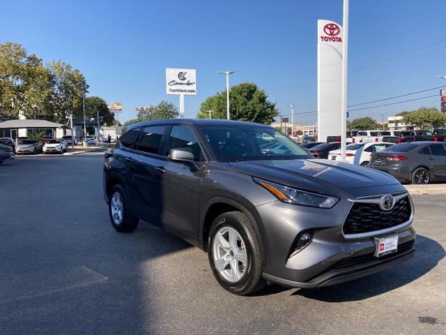 2023 toyota highlander le