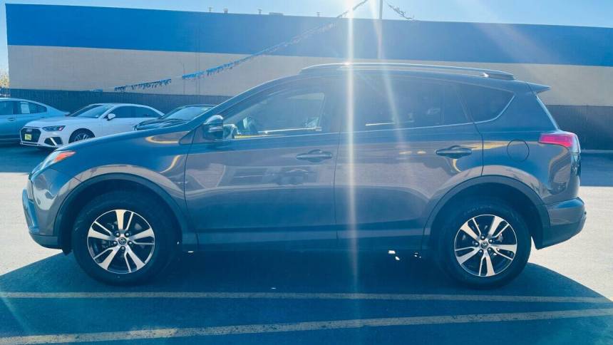 2018 toyota rav4 xle